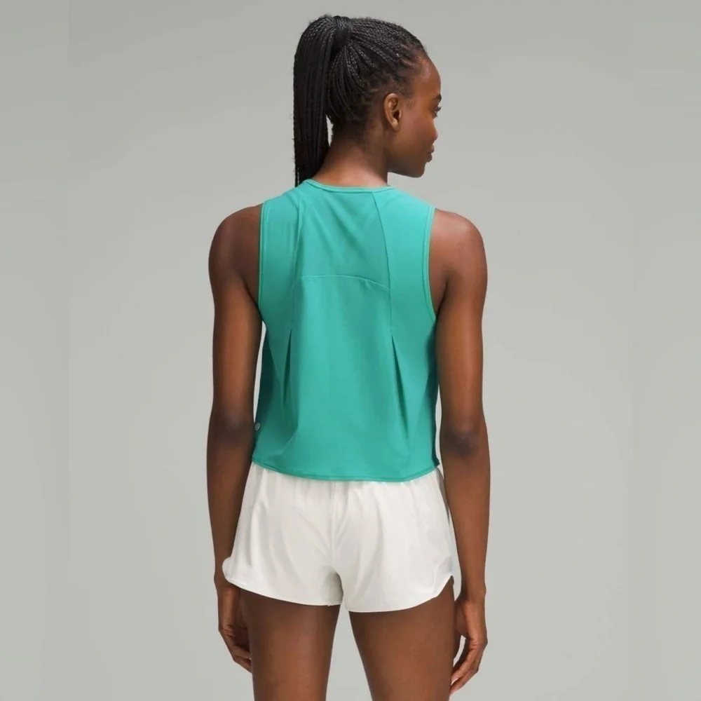 Lululemon Sculpt Cropped Tank Top in Kelly Green